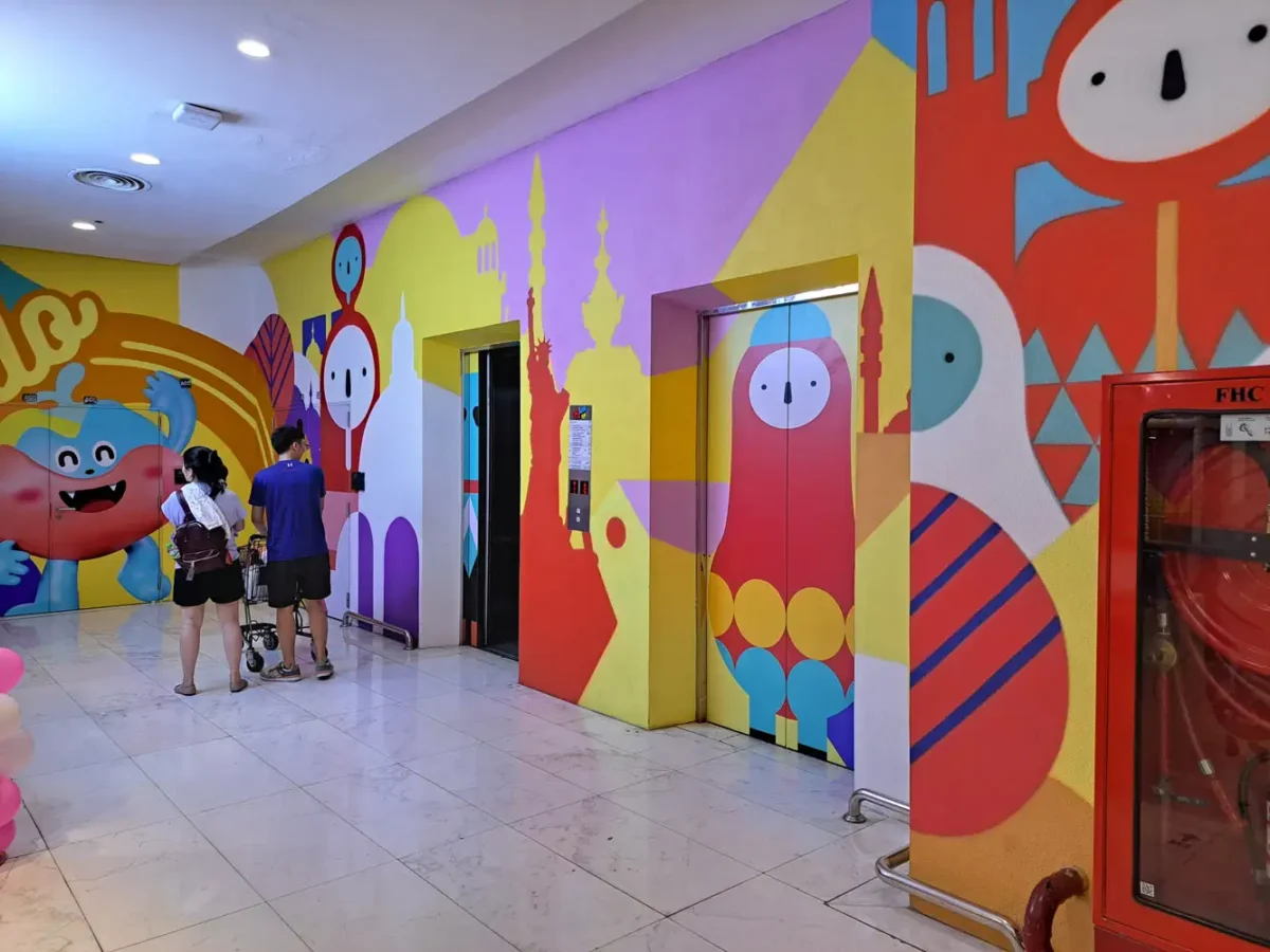 Bangkok-Emquartier-artistic-painting (6)