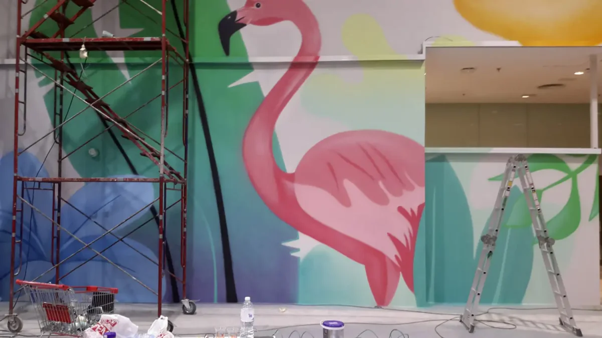 Korat-Terminal21-artistic-painting (2)