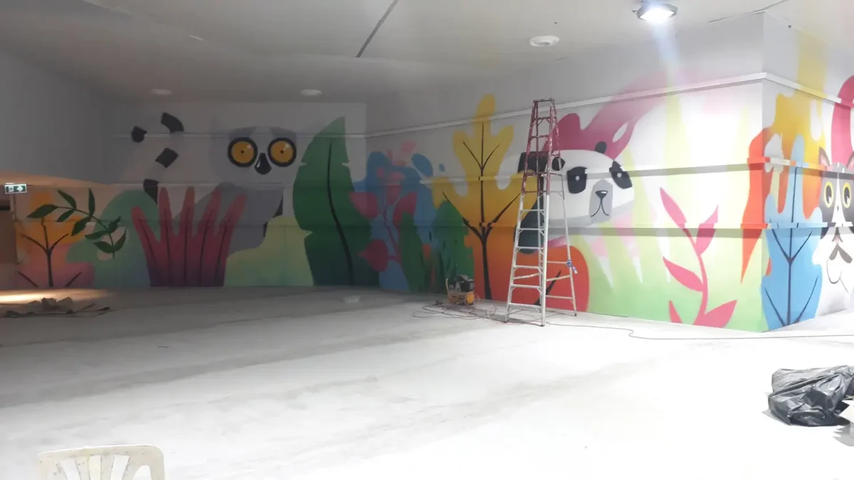 Korat-Terminal21-artistic-painting (4)