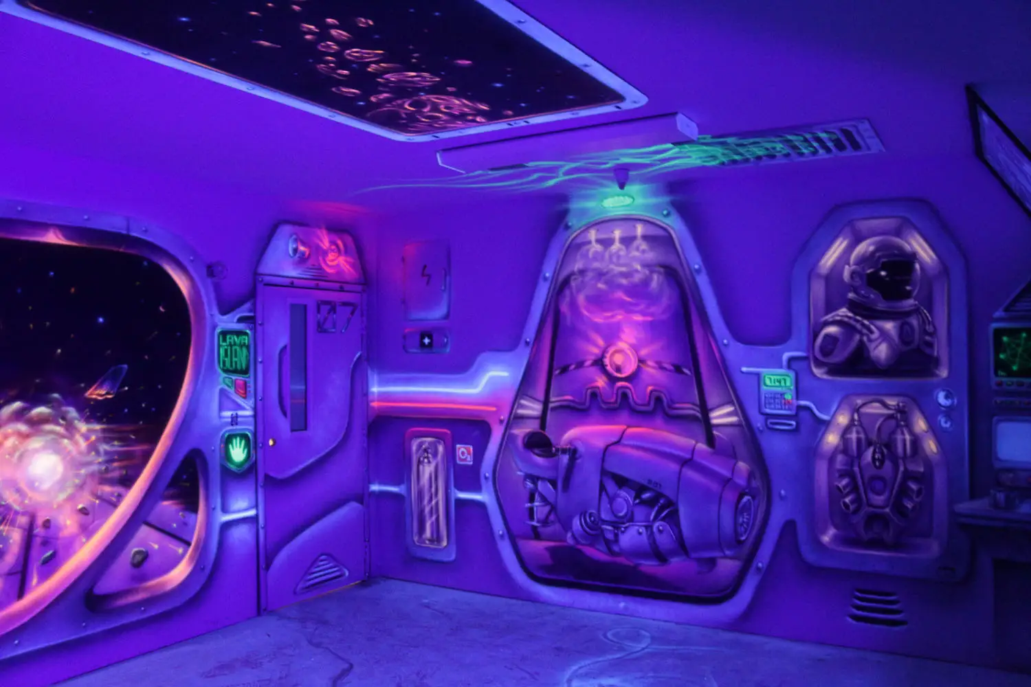 partyroom-artistic-painting-uv-space-5